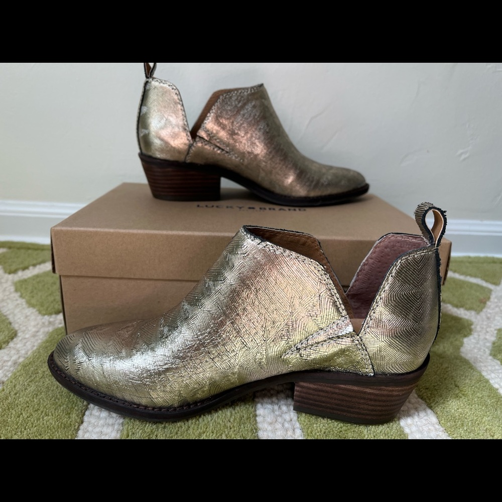 NEW Metallic Gold Lucky 7 and 7.5 Booties